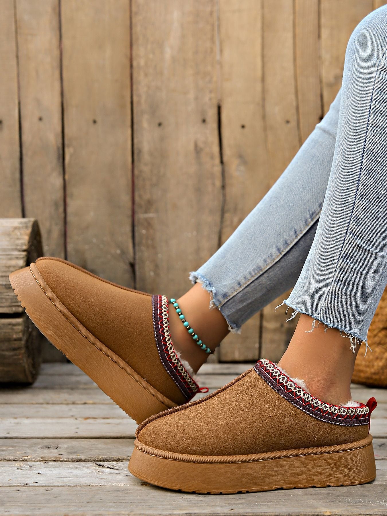 👟Waterproof, thickened, warm, and non-slip snow boots