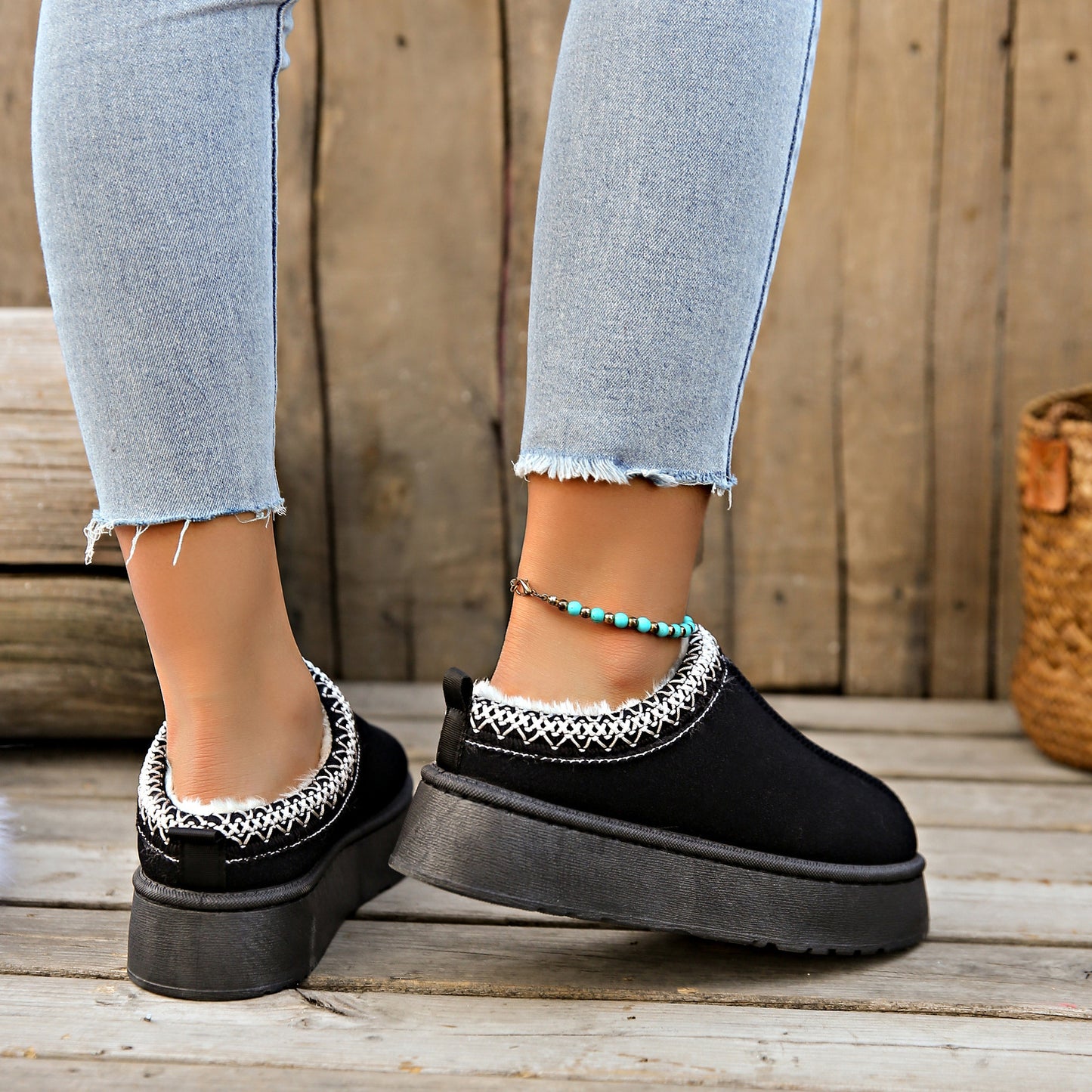 👟Waterproof, thickened, warm, and non-slip snow boots