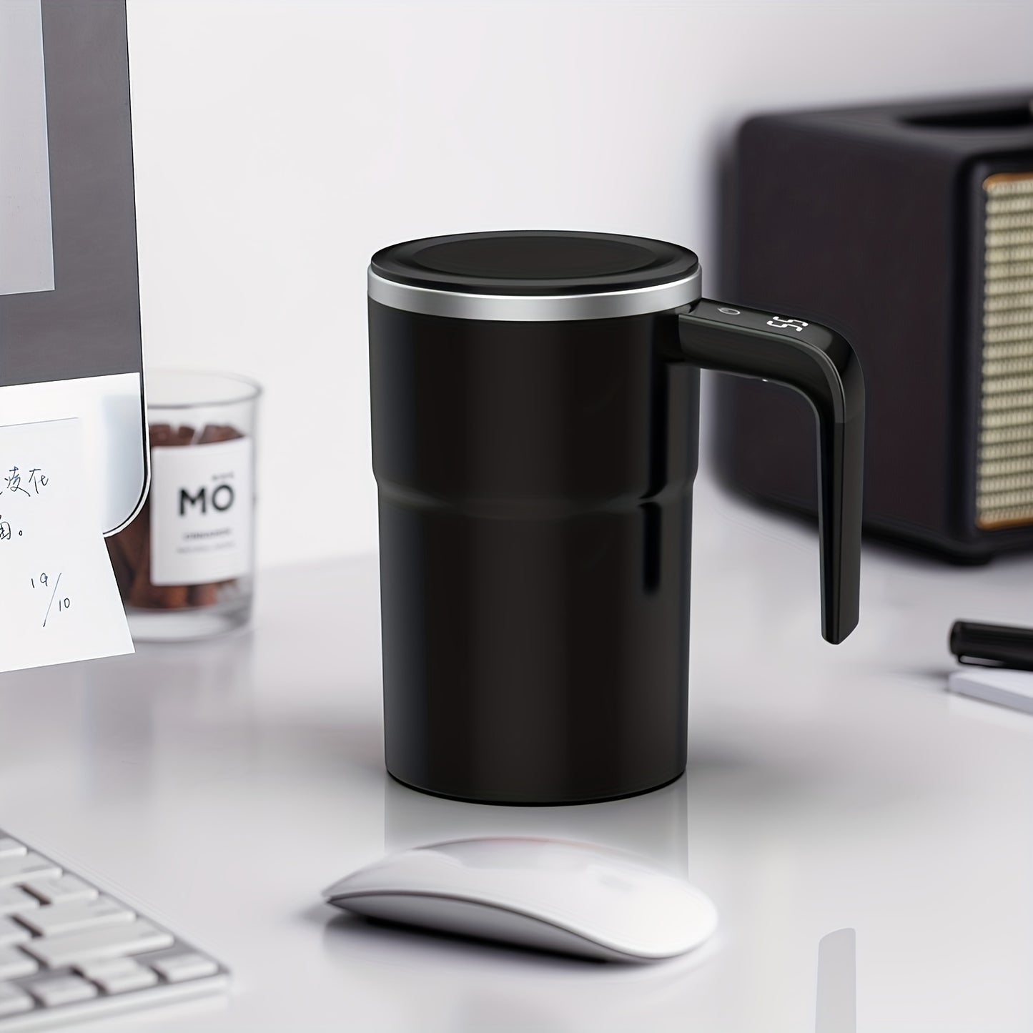 ☕ Automatic self-stirring mug with LED temperature display.