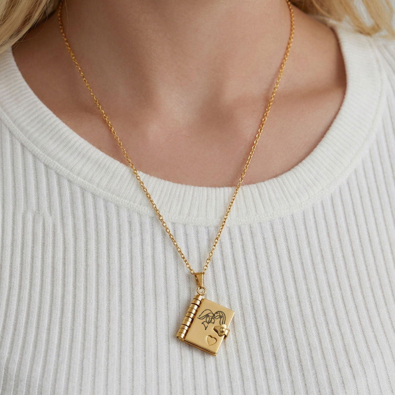 ✨📿My little star book necklace, a gift for my family